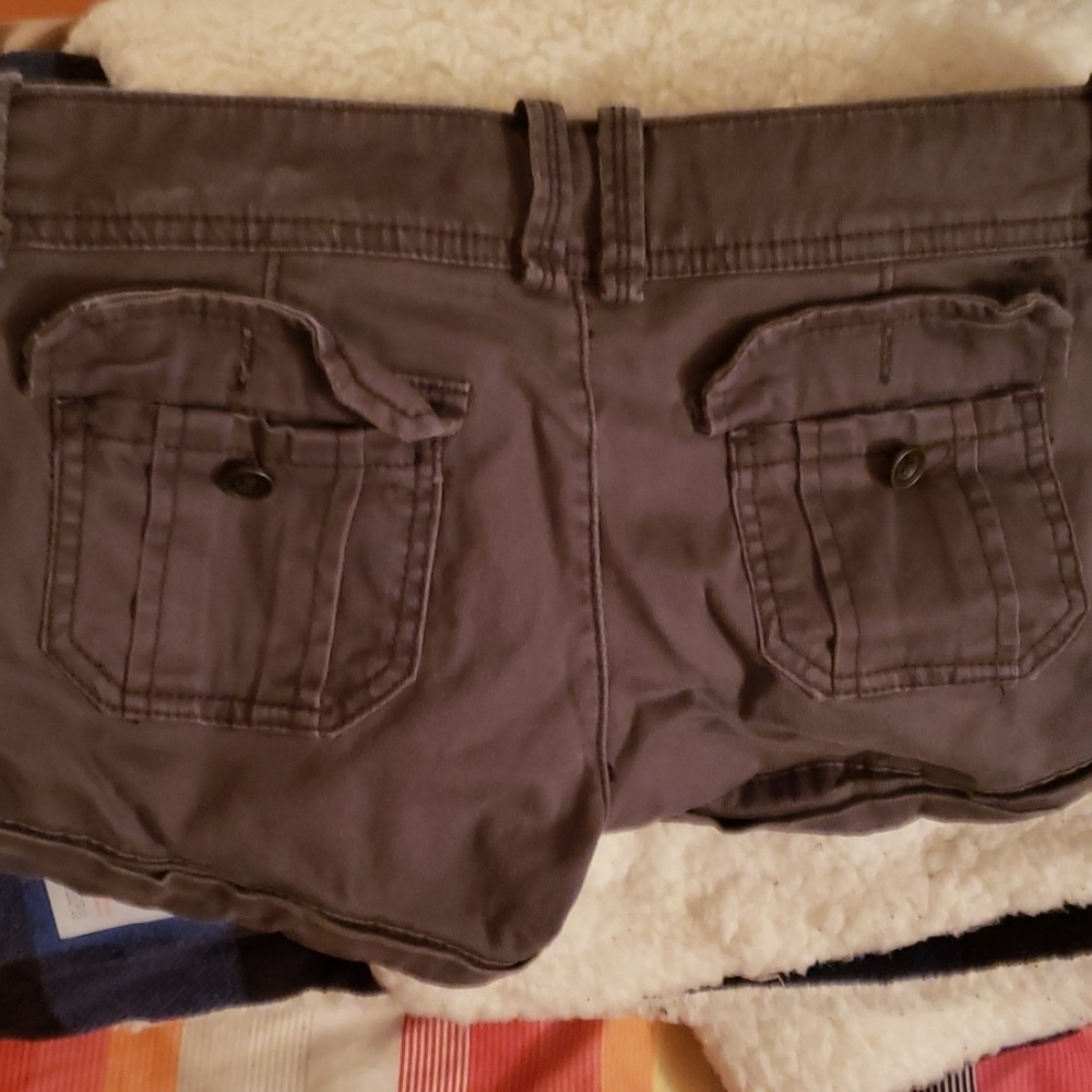Shorts - Picture 3 of 3
